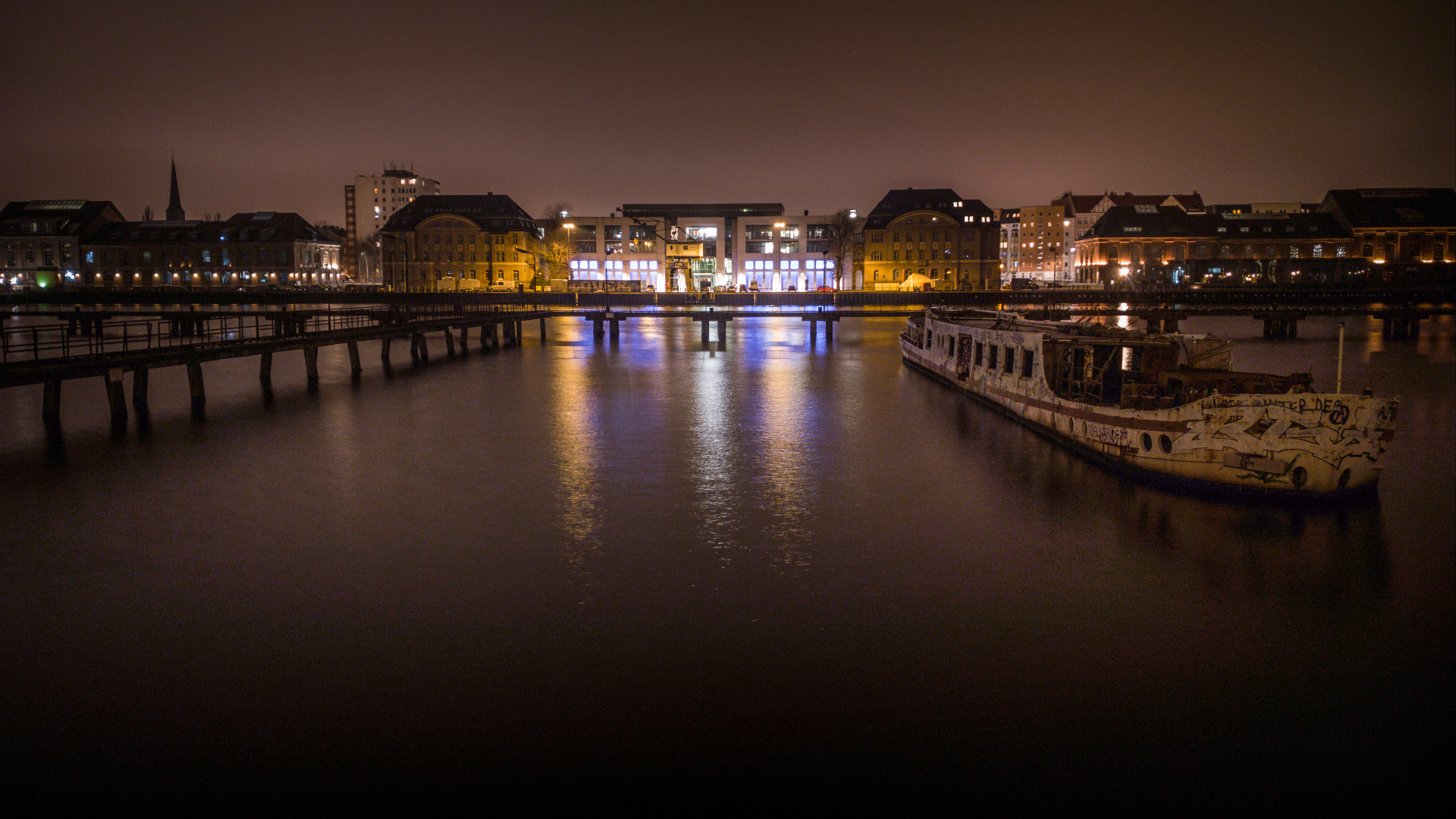 Schiffswrack in der Spree