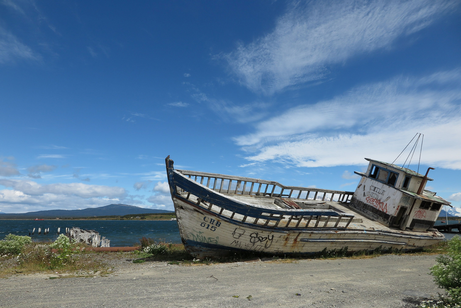 Schiffswrack in Puerto Natales