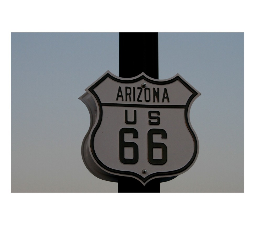 Schild an der legendären "Route 66" in einem Kaff namens "Williams"...
