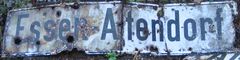 Schild Bahnhof: Essen Altendorf