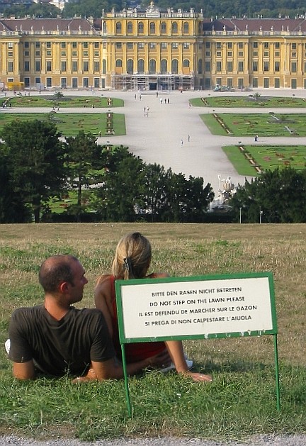 Schilder lesen und Schilder verstehen sind schon zwei verschiedene Dinge! =)