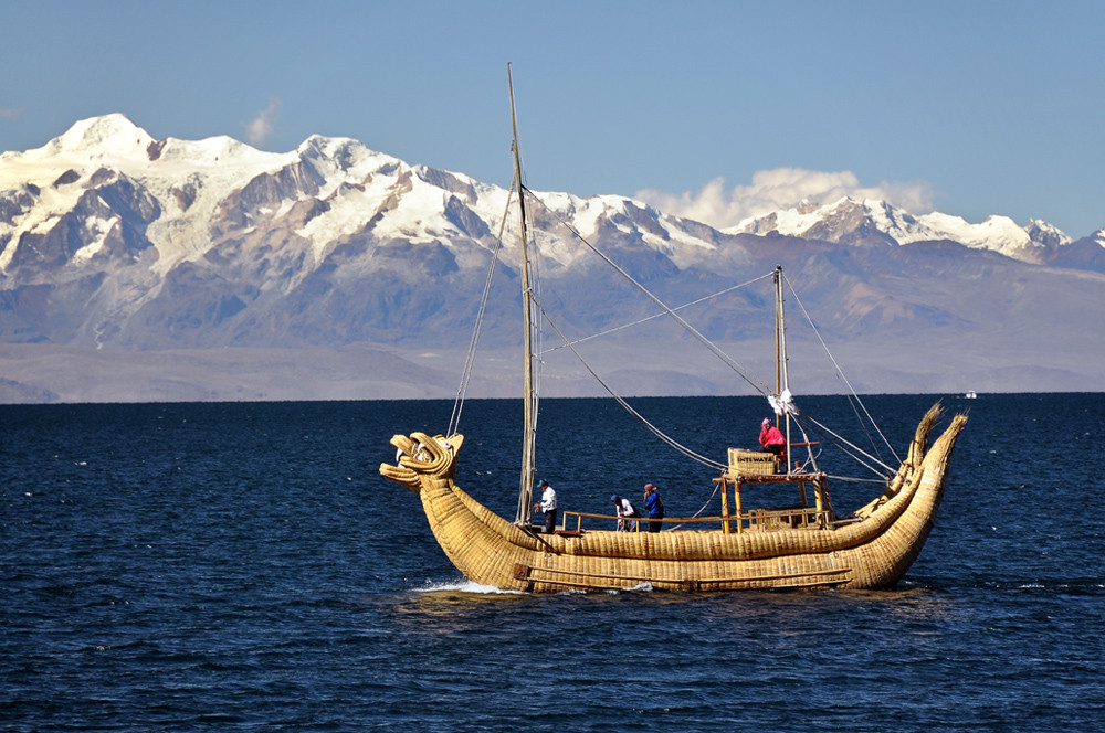 Schilfboot auf dem Titikaka See