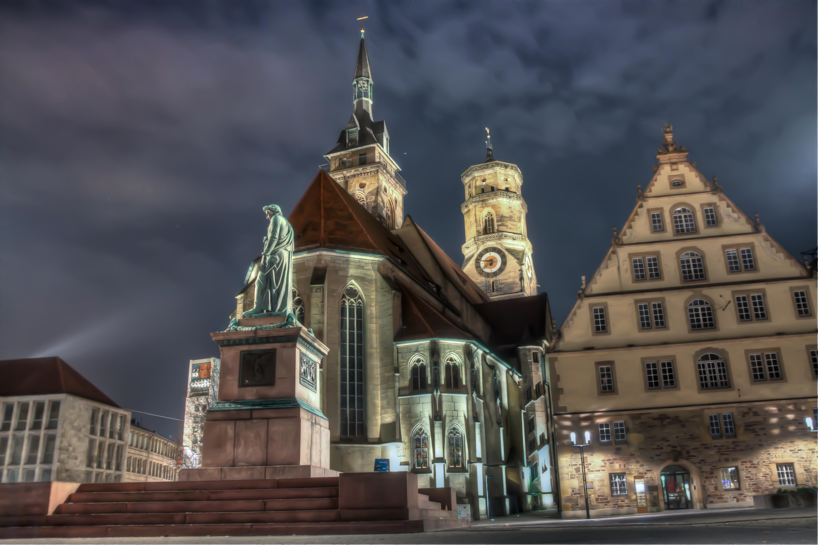 Schillerplatz bei Nacht