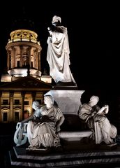 Schillerstatue auf dem Gendarmenmarkt Berlin