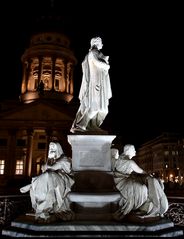 Schillerstatue Gendarmenmarkt Berlin