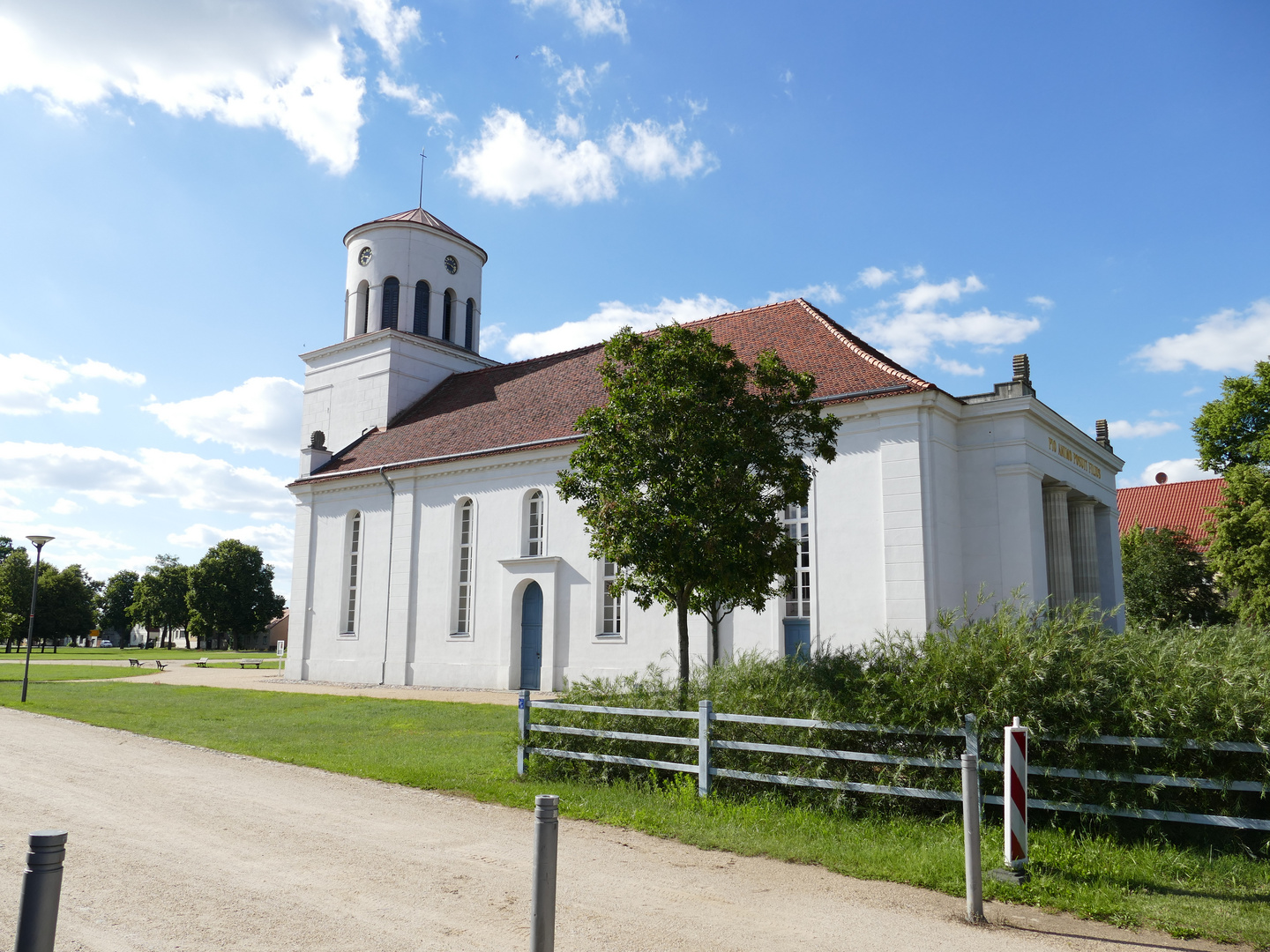 Schinkel-Kirche in Neuhardenberg
