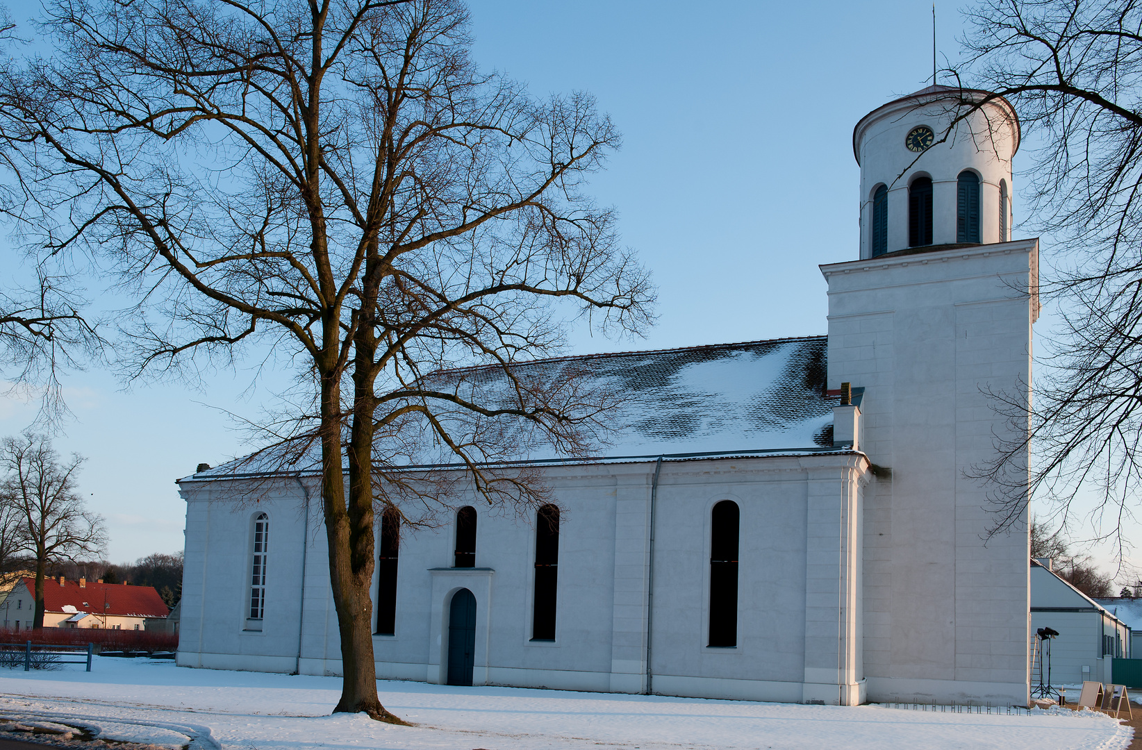 Schinkel-Kirche in Neuhardenberg