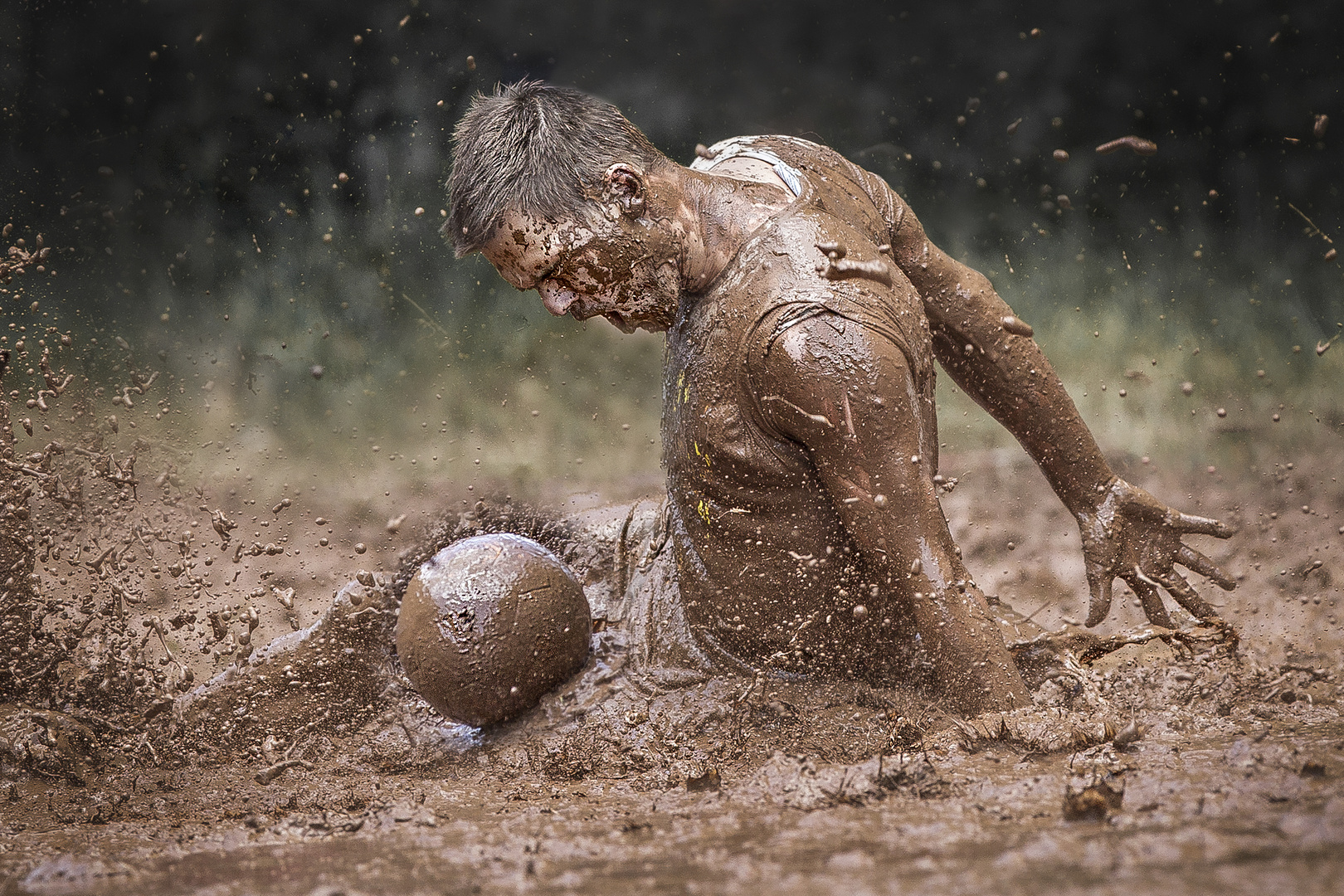 Schlammfußball