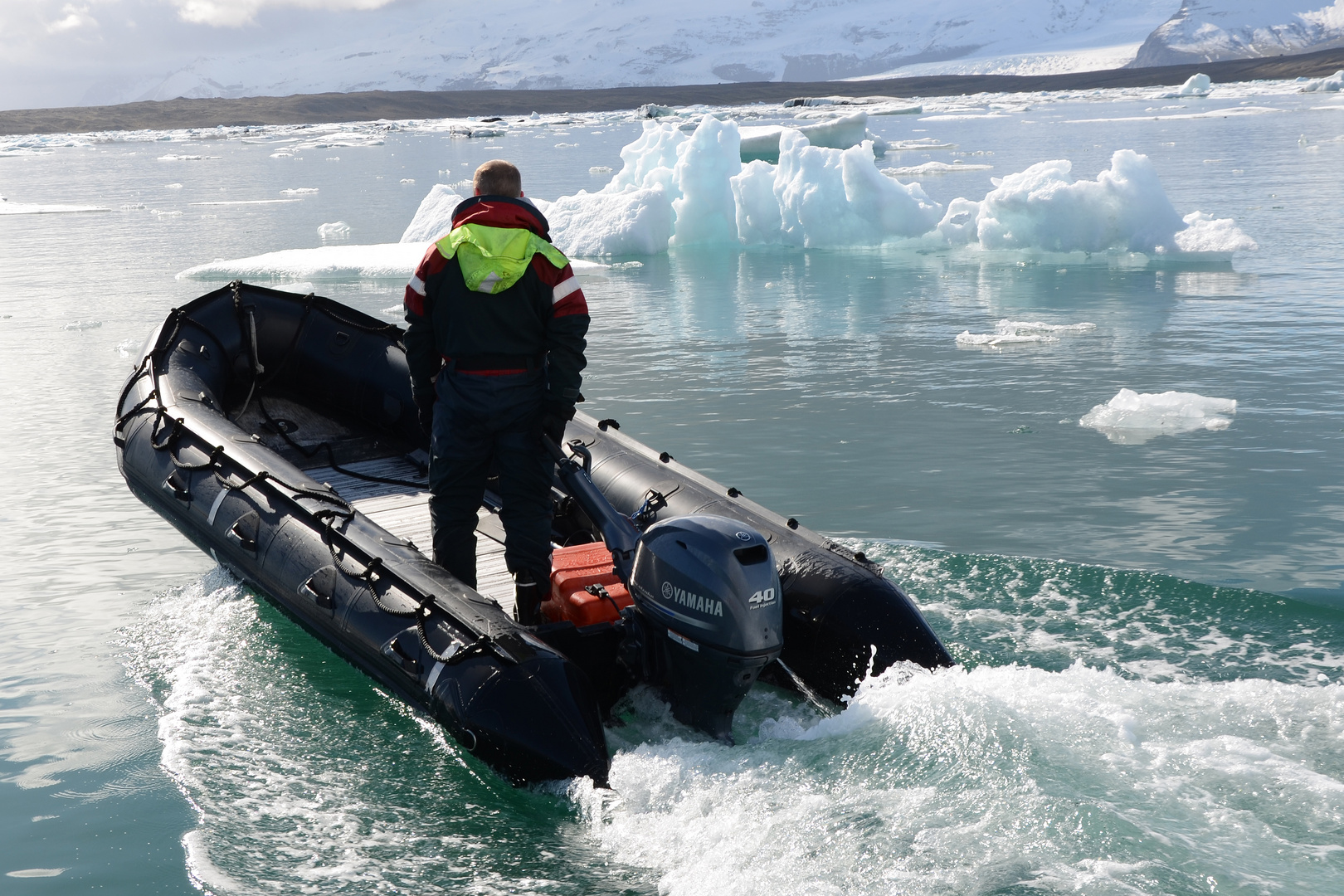 Schlauchboot auf dem Jökulsárlón