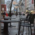 Schlechte Zeit für Straßencafés