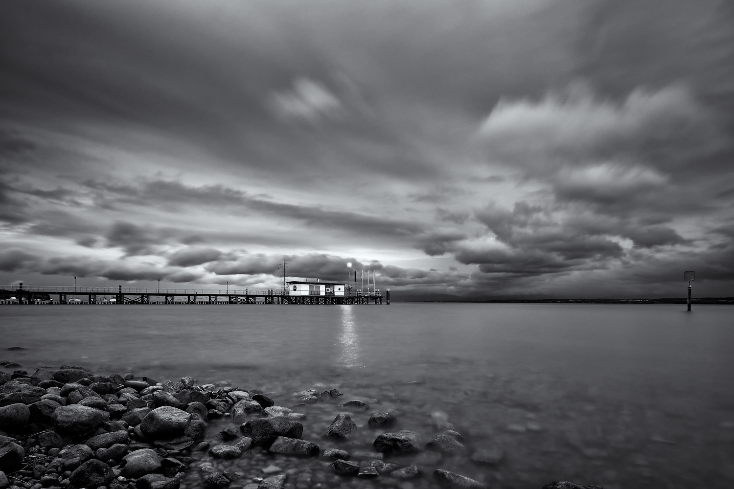 schlechtes Wetter Foto & Bild | europe, landschaft, bach, fluss & see ...