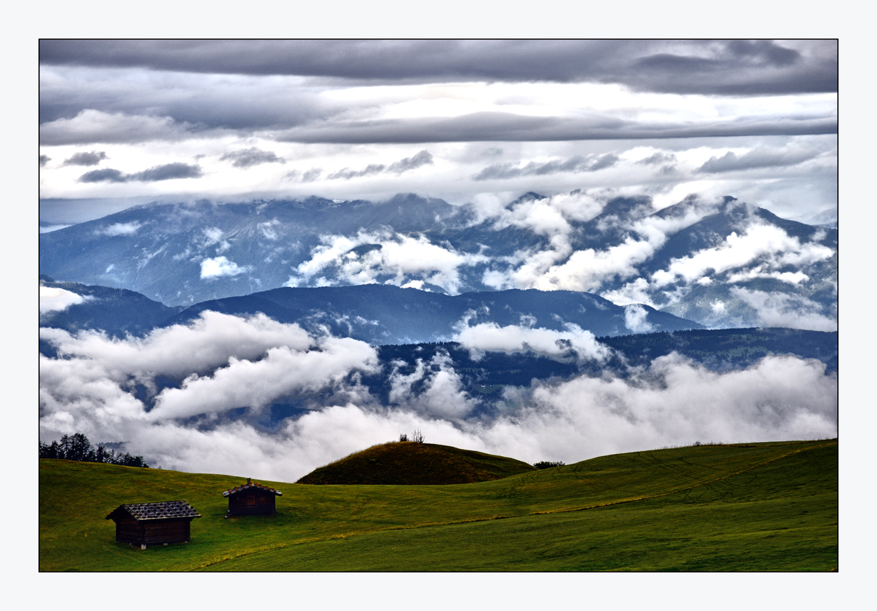 Schlechtwetter auf der Seiser Alm Foto & Bild | landschaft, berge ...