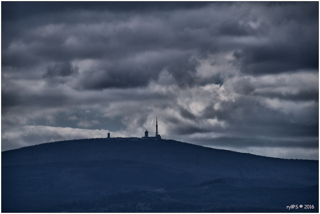 Schlechtwetterfront über dem Brocken