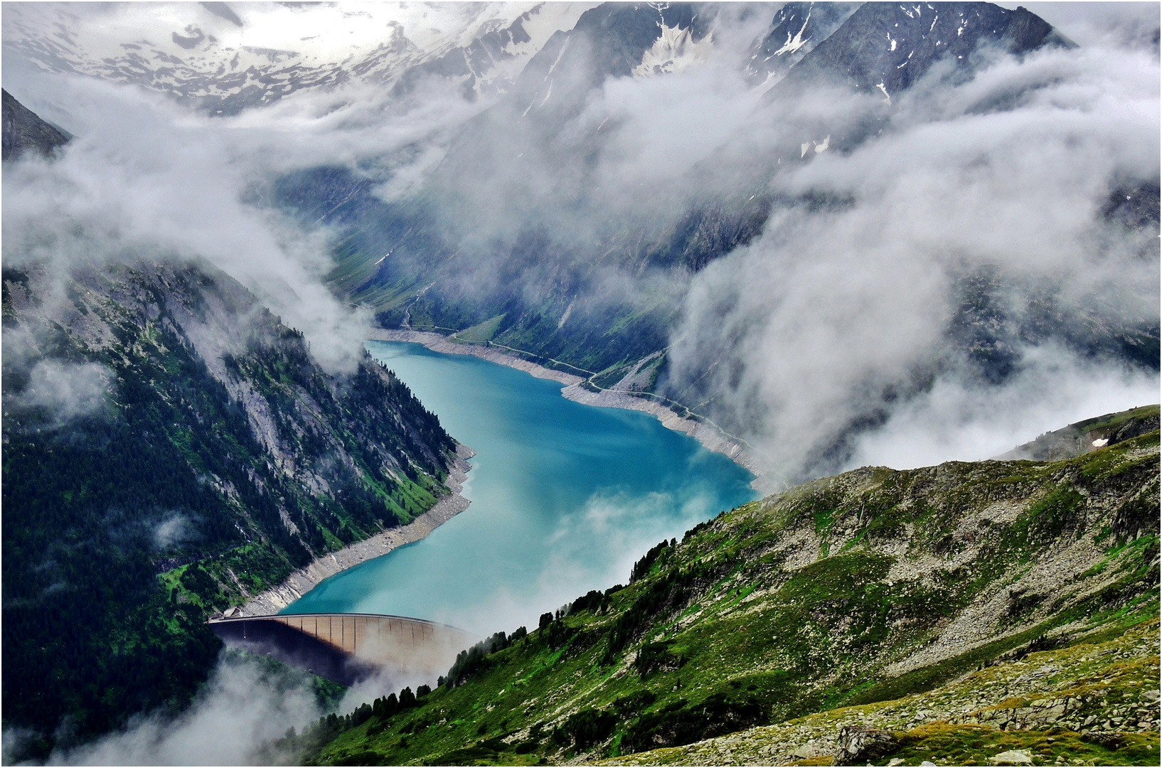 Schlechtwetterfront über dem Schlegeis-Stausee