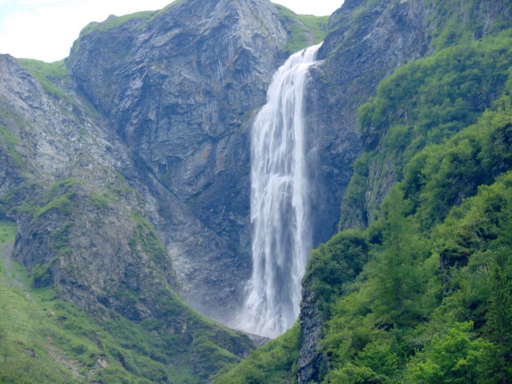 Schleierfall beim Hintersee im Felbertal ( Salzburgland )