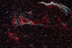 Schleiernebel ("Cirrusnebel-Komplex") mit "Sturmvogel" (NGC 6960 ) und benachbarten Filamenten