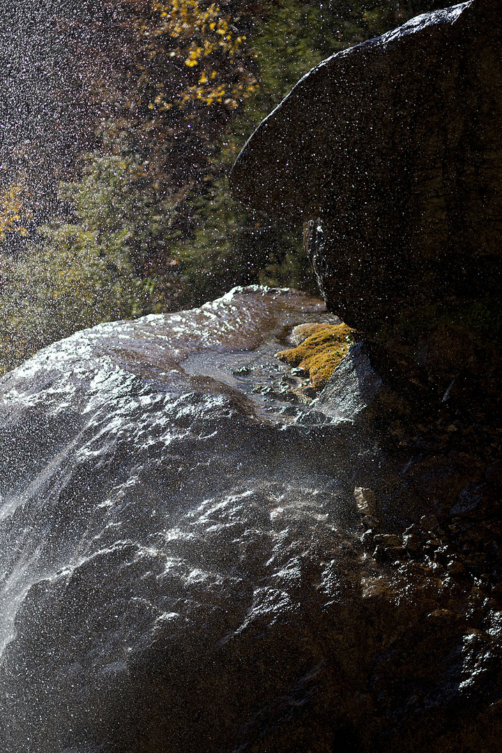 Schleierwasserfälle im Herbst