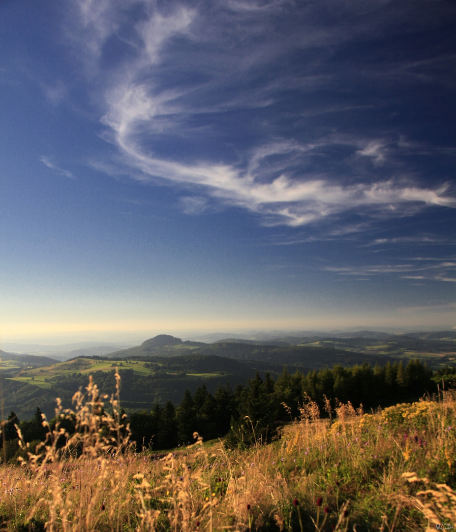 Schleierwolken über der Milseburg