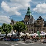 Schlemmen vor dem Rathaus