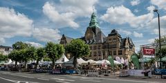 Schlemmen vor dem Rathaus