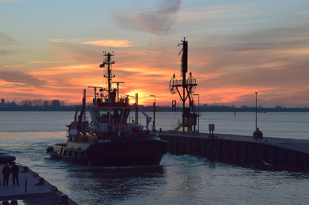 Schlepper beim Einschleusen