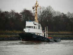 Schlepper EMSPULL auf dem Nord-Ostsee-Kanal.