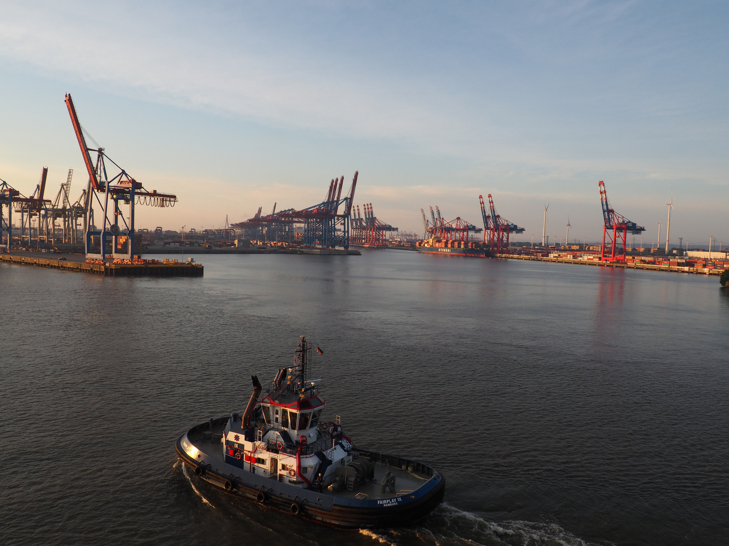 Schlepper Hamburger Hafen