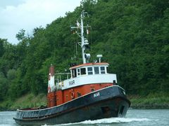 Schlepper IKAR aus Polen auf dem Nord-Ostsee-Kanal.