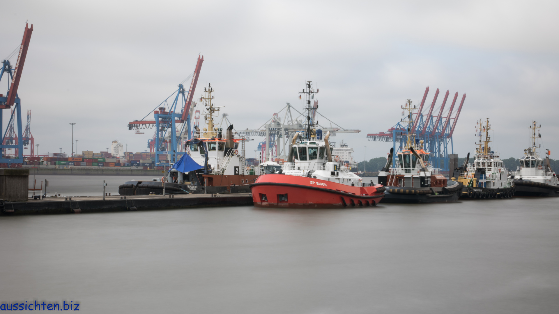 Schlepper im Hafen