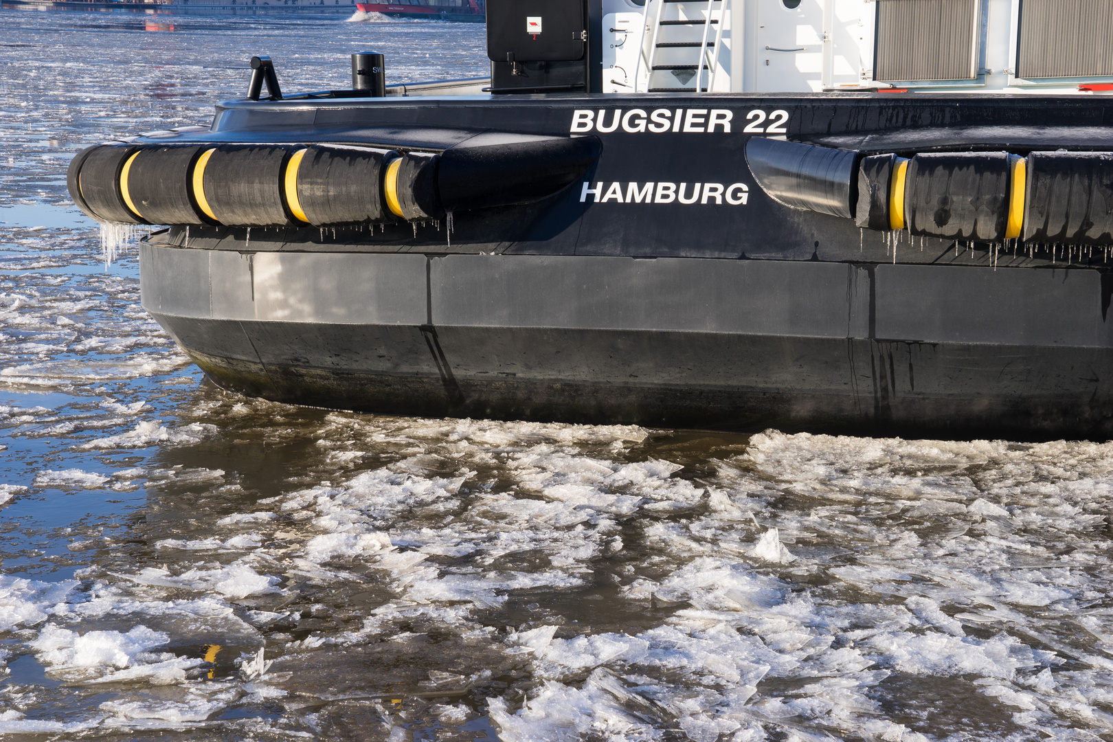 Schlepper im Hafen Hamburg