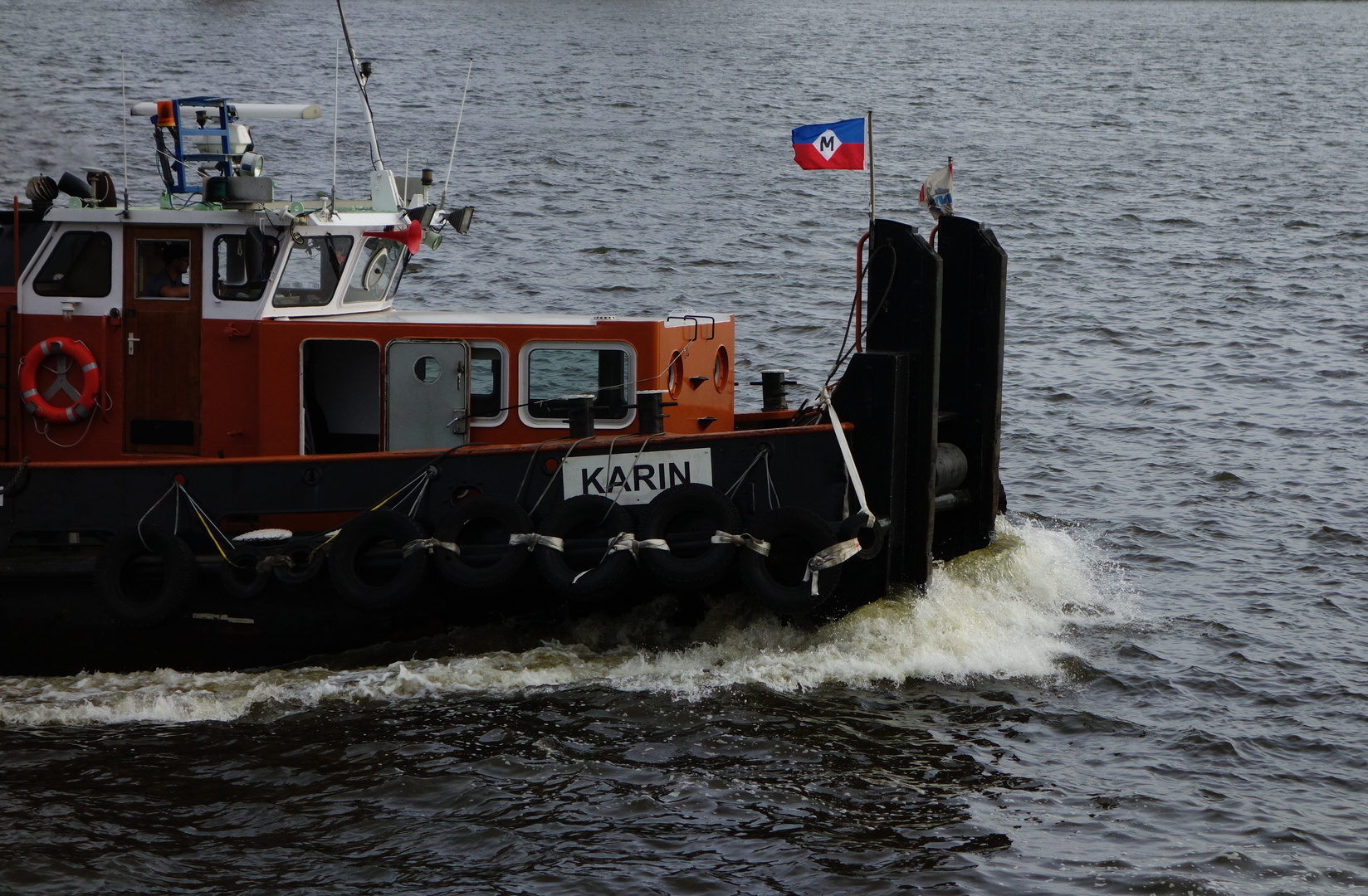 Schlepper im Hamburger Hafen