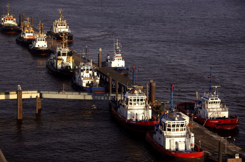 Schlepper im hamburger Hafen