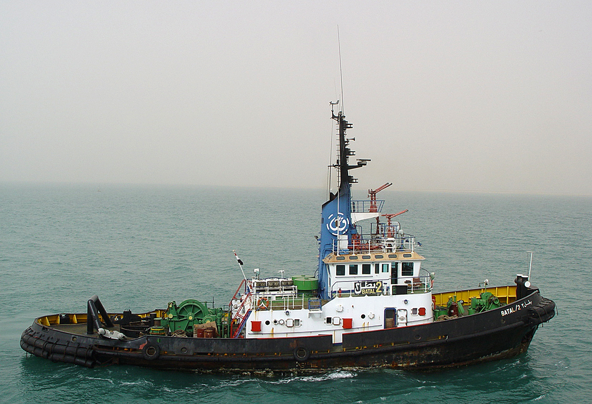 Schlepper im Suez-Kanal