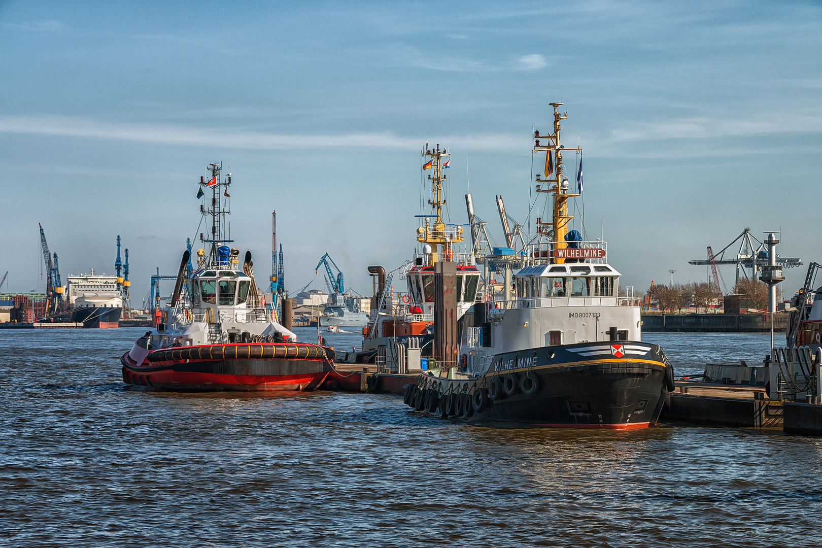 Schlepper in Hamburg Ovelgönne