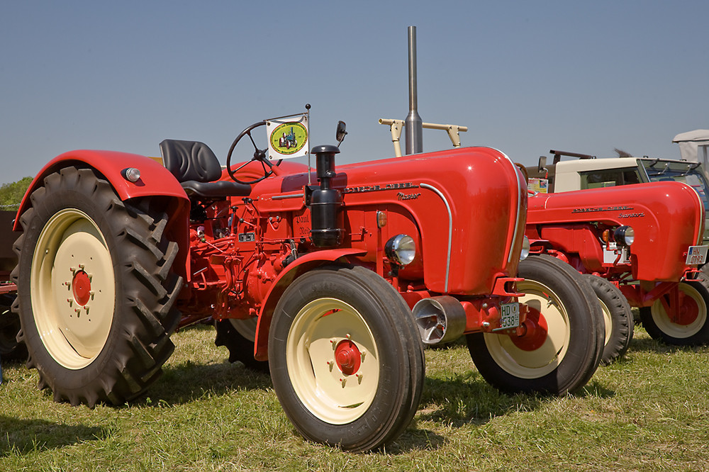 Schleppertreffen 2008 - hier zwei Porsche Diesel (Master und Standard)