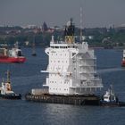 Schleppverband in der Kieler Förde mit Ziel HDW.