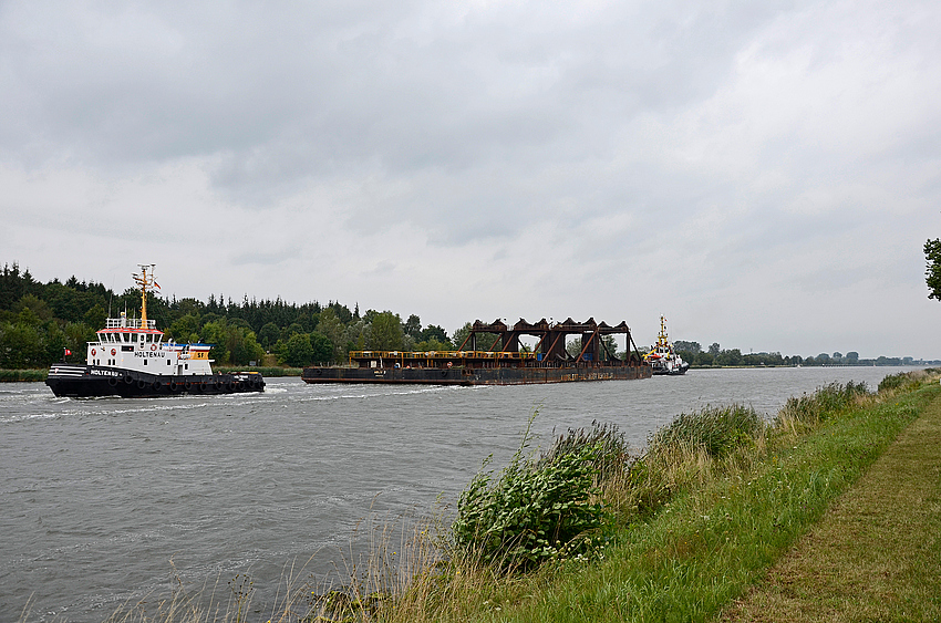 Schleppverband in Richtung Kiel