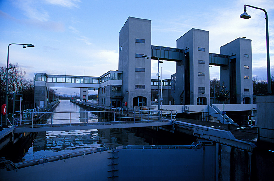 Schleuse am Neckar (MA)