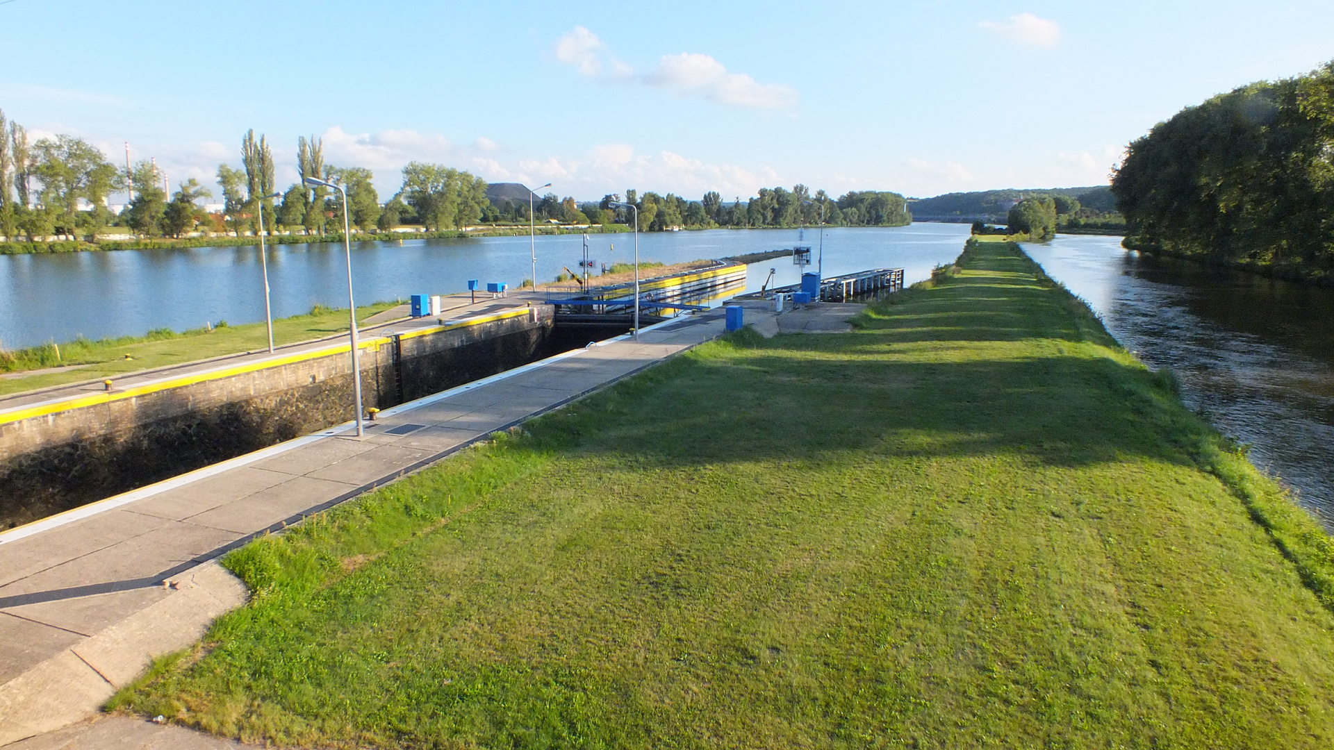 Schleuse auf der Elbe