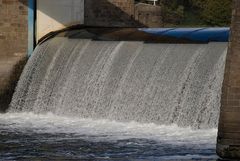 Schleuse Duisburg/wasserfall der Speere