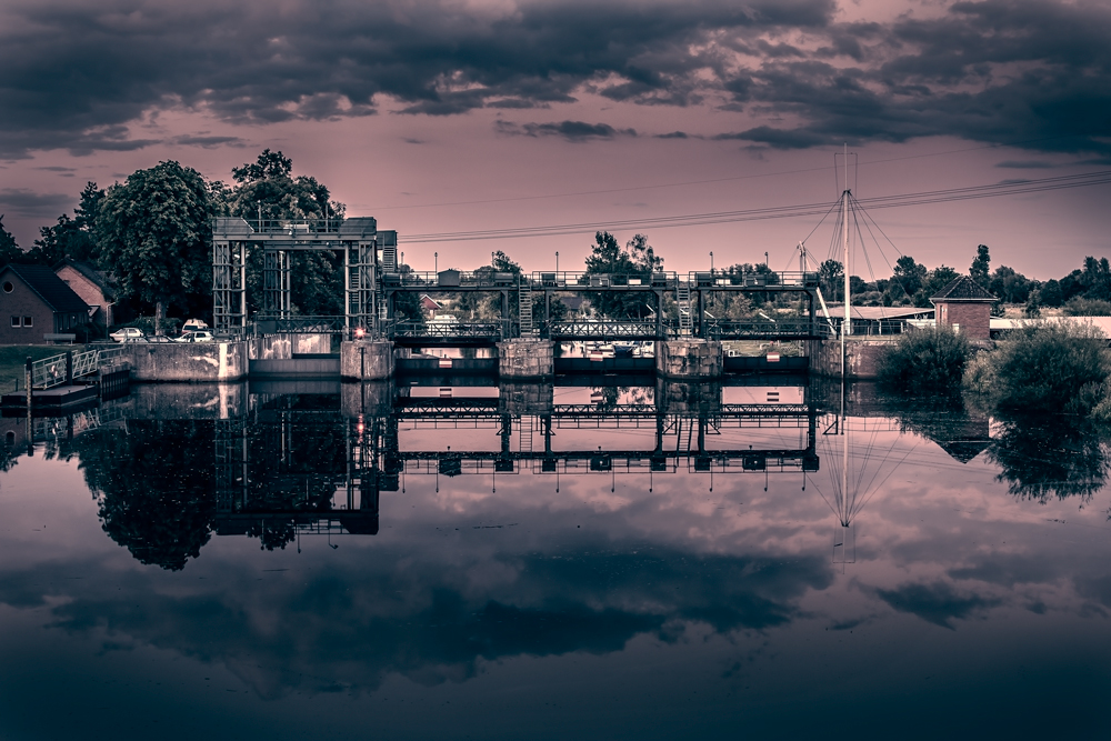 Schleuse im Abendlicht