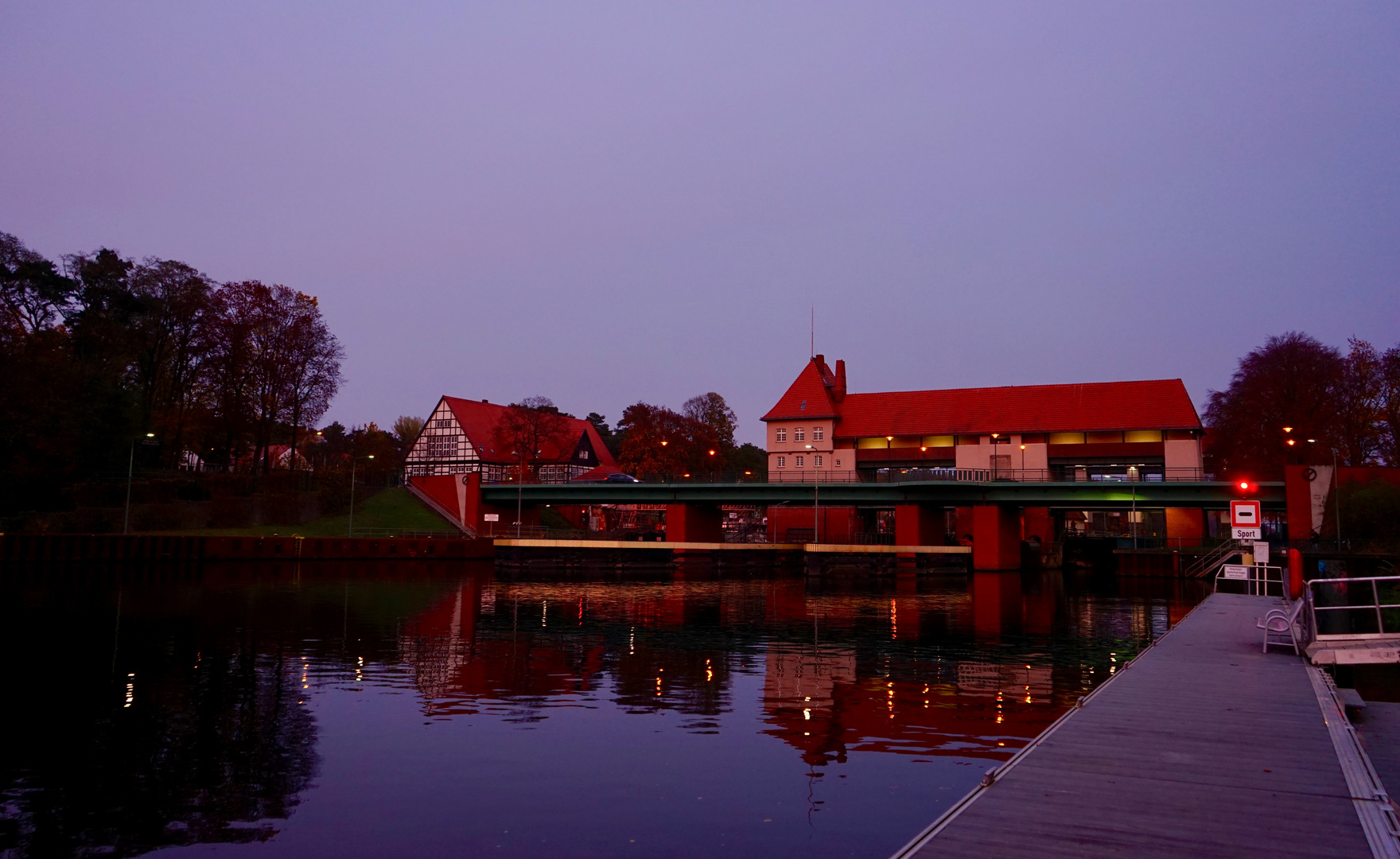 Schleuse in Kleinmachnow zur Blauen Stunde