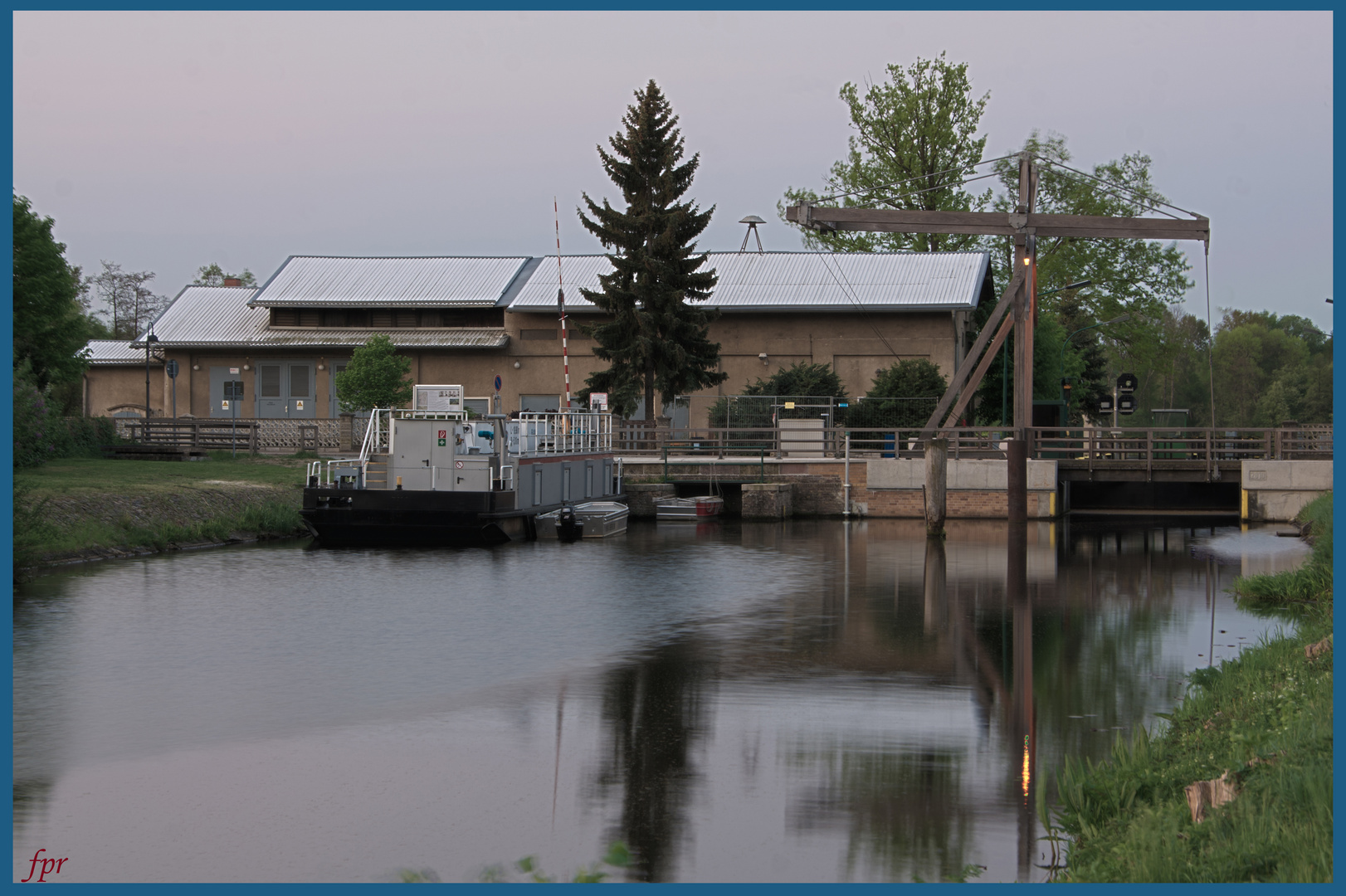 Schleuse, Pumpwerk und Hubbrücke in Neubrück (1)