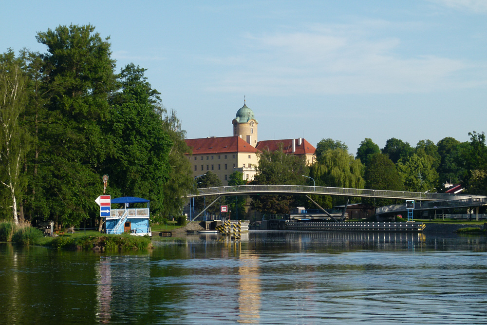 Schleuse und Schloss Podebrady