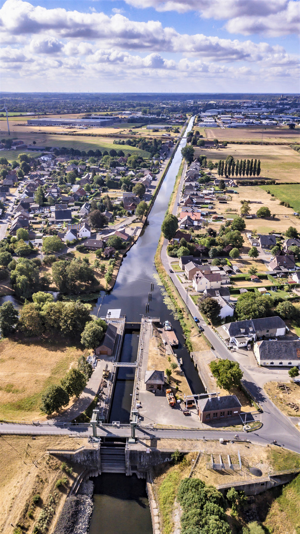 Schleusenanlage bei Brienen, Ortsteil von Kleve (NRW)