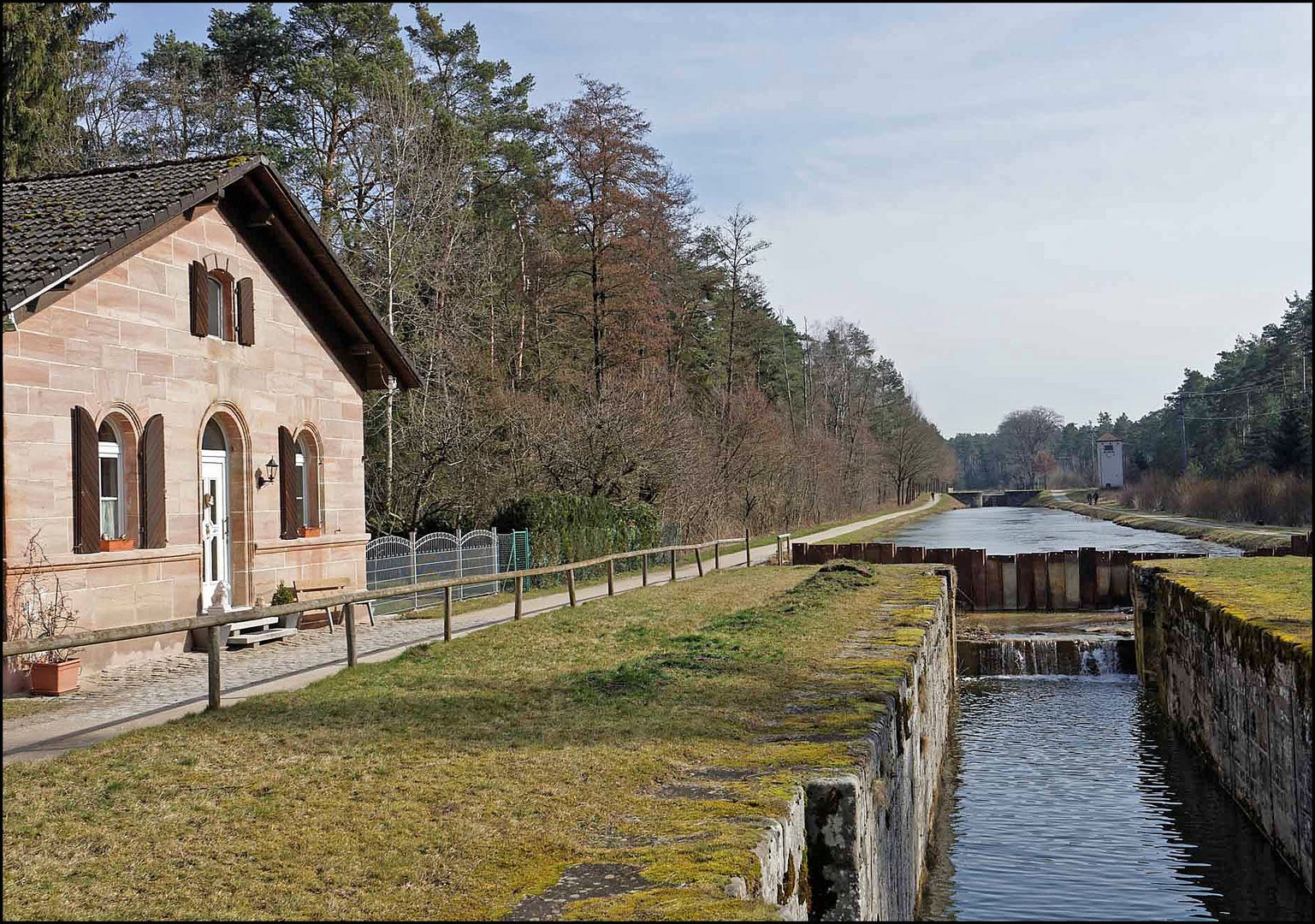 Schleusenwärterhäuschen