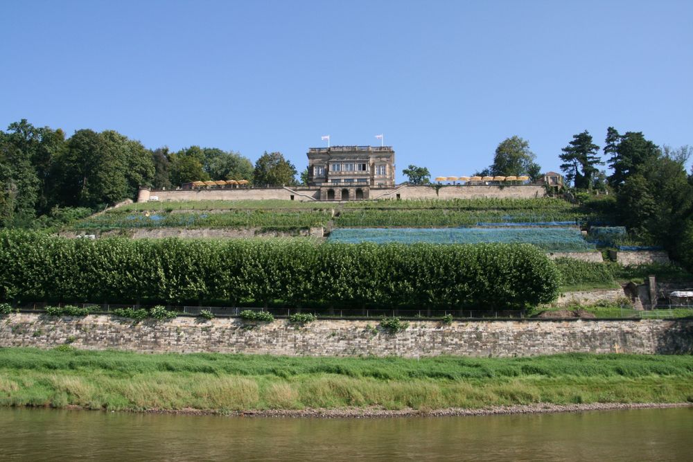 Schlösschen am Elbhang in Dresden-Blasewitz