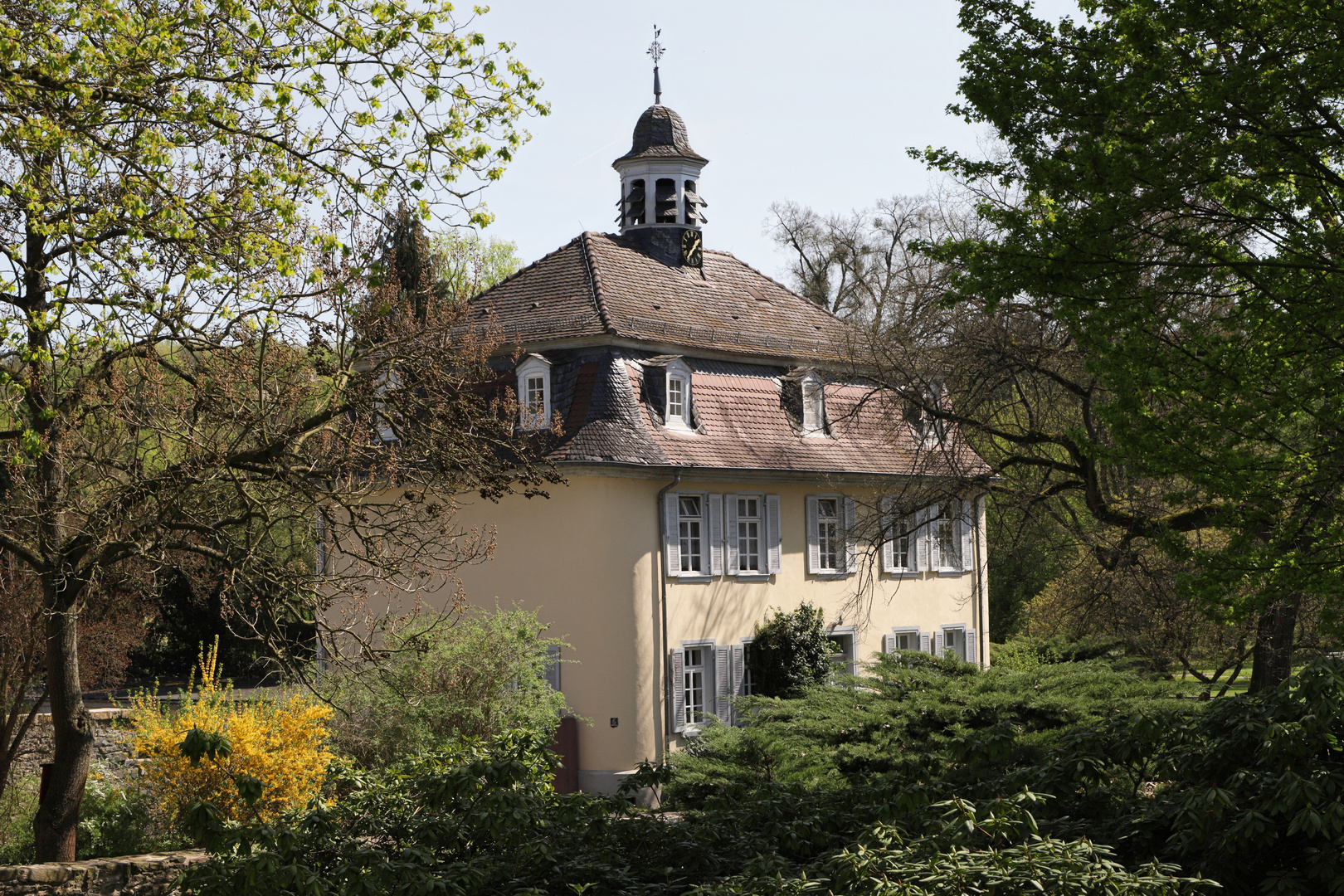 Schlösschen am Kurpark in Bad Salzhausen (2018_04_20_EOS 6D Mark II_1048_ji)