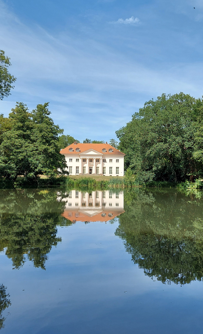 Schlösschen Schönburg am See 