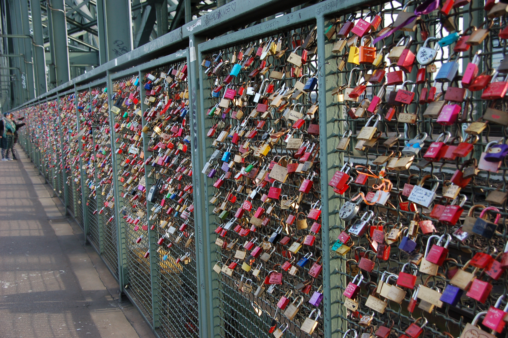 Schlösser auf der Hohenzollernbrücke Köln